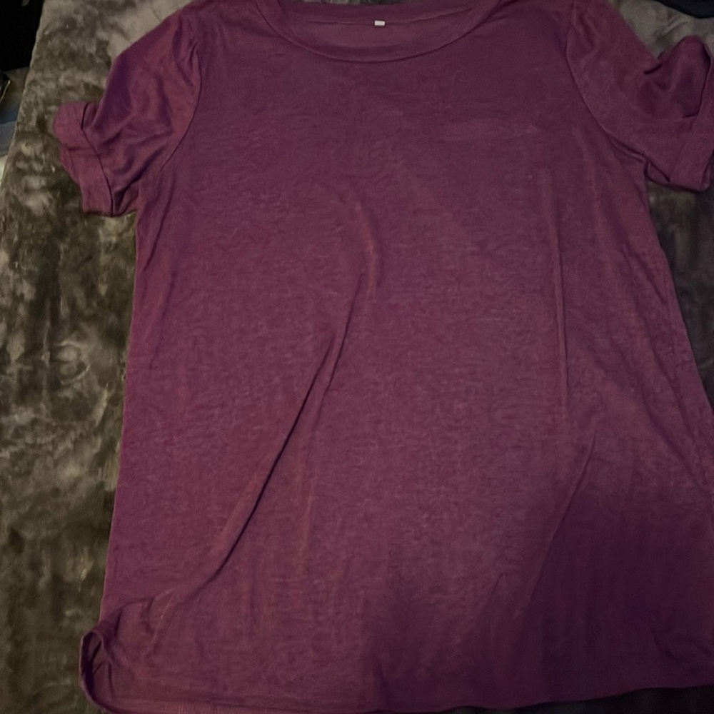 New cute maroon large T-shirt